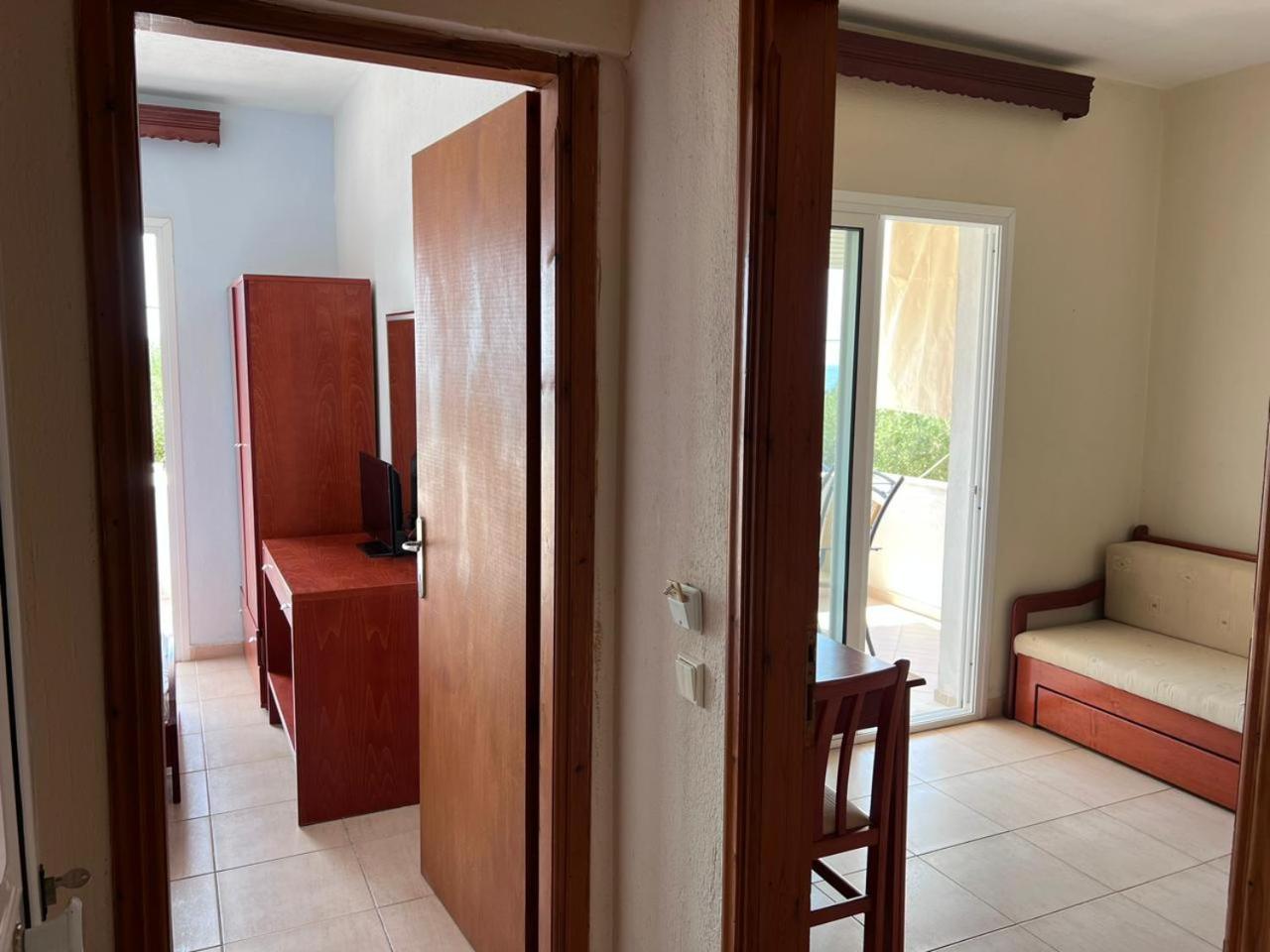Stavros Apartments Nea Skioni Exterior photo